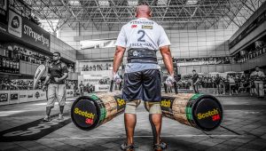 Sulaiman Ismail strongman log-walk, farmers-walk, Mann